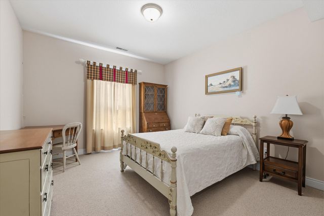 1704 BROOKFIELD MANOR, Columbia, MO 65203