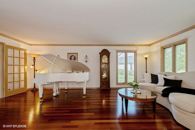 307 Anne Court, Prospect Heights, IL 60070