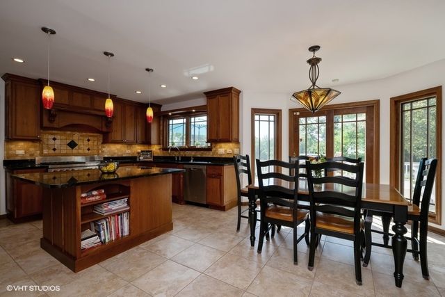 307 Anne Court, Prospect Heights, IL 60070