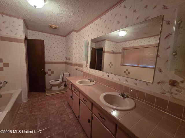 1195 N Old Canton, Canton, MS 39046