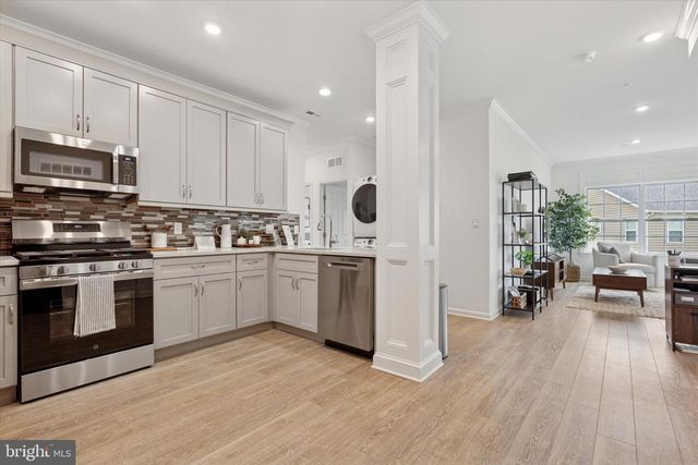 16422 RIVER VIEW DR, Bristol, PA 19007