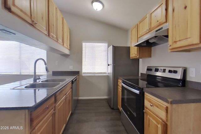 1010 W BLACKHAWK Drive, Phoenix, AZ 85027