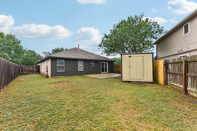 717 Blair Ave, Bastrop, TX 78602