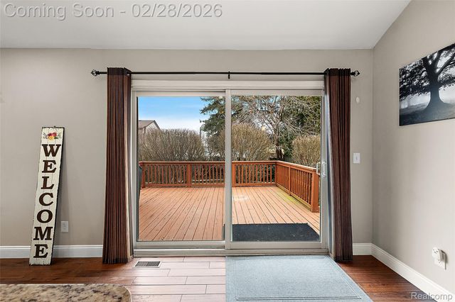 39254 E Royal Doulton Boulevard, Clinton Charter Township, MI 48038