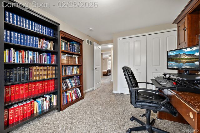 39254 E Royal Doulton Boulevard, Clinton Charter Township, MI 48038