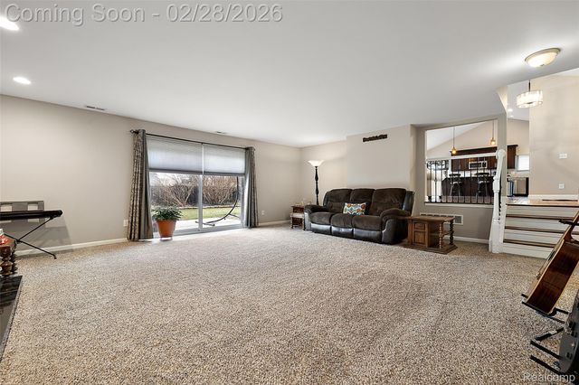 39254 E Royal Doulton Boulevard, Clinton Charter Township, MI 48038