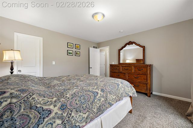 39254 E Royal Doulton Boulevard, Clinton Charter Township, MI 48038