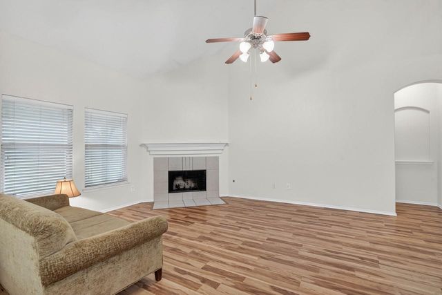 20339 Mammoth Falls Drive, Tomball, TX 77375