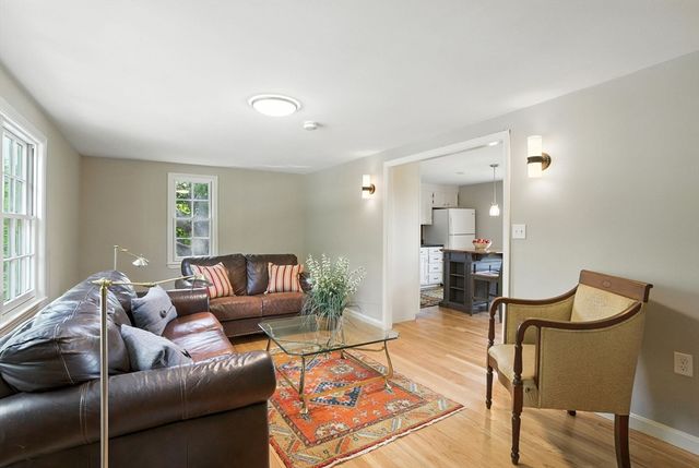 46 Foster, North Andover, MA 01845