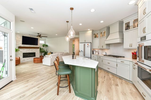 11362 Neptune Drive, Fishers, IN 46040