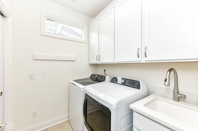 11362 Neptune Drive, Fishers, IN 46040