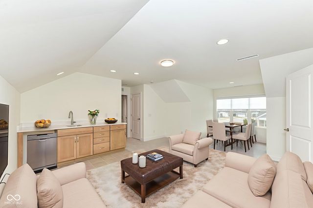 11362 Neptune Drive, Fishers, IN 46040