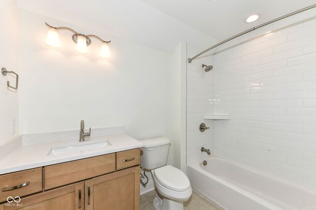 11362 Neptune Drive, Fishers, IN 46040