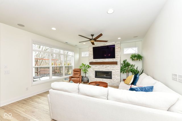 11362 Neptune Drive, Fishers, IN 46040