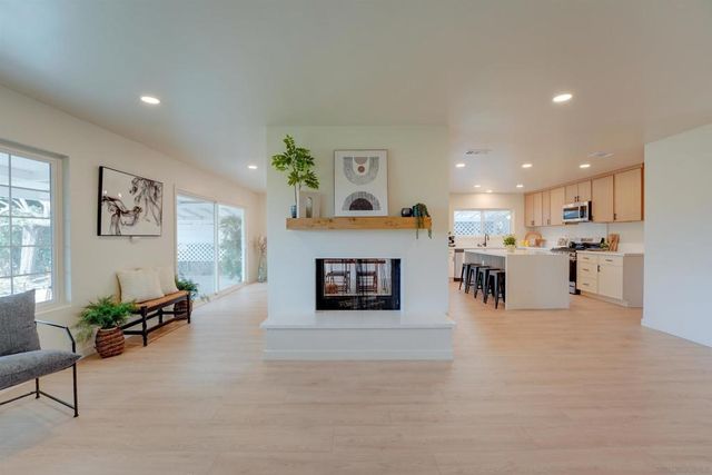 9645 Jimzel, La Mesa, CA 91942