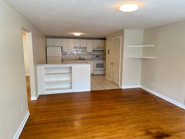49 Laighton St 4, Lynn, MA 01902