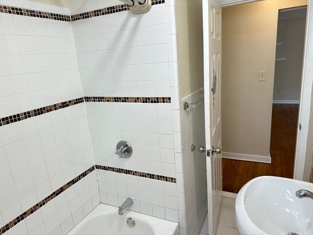 49 Laighton St 4, Lynn, MA 01902