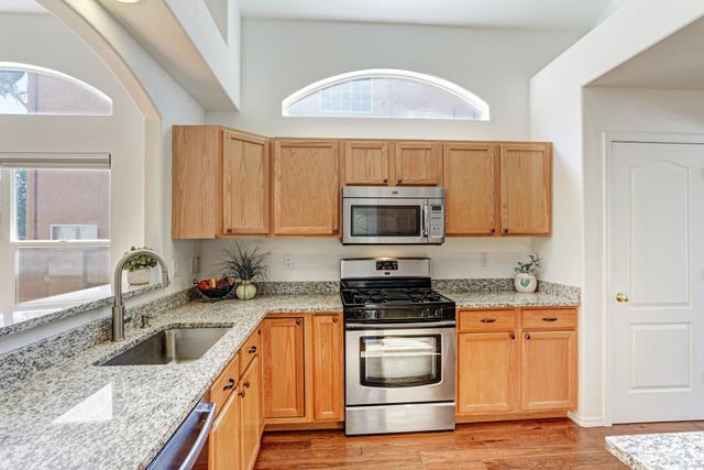7312 Desert Eagle Road NE, Albuquerque, NM 87113