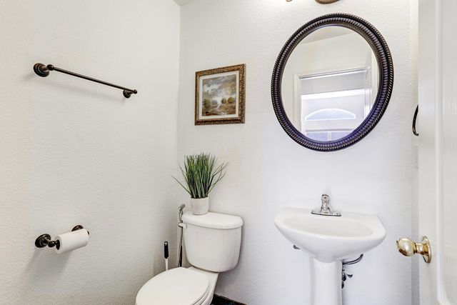 7312 Desert Eagle Road NE, Albuquerque, NM 87113