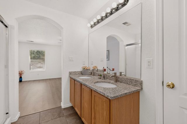 7312 Desert Eagle Road NE, Albuquerque, NM 87113