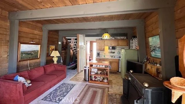 33474 Angeles Drive, Green Valley Lake, CA 92341