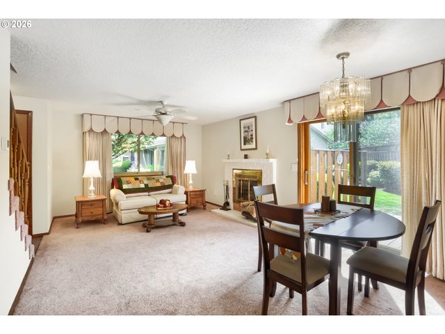 16615 Ne HALSEY St, Portland, OR 97230