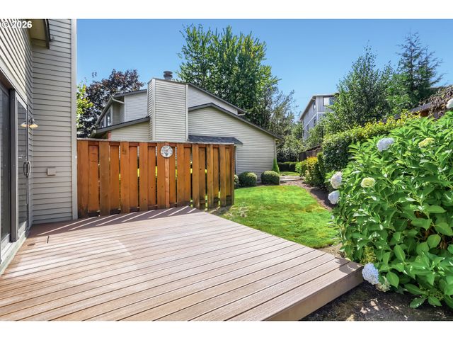 16615 Ne HALSEY St, Portland, OR 97230