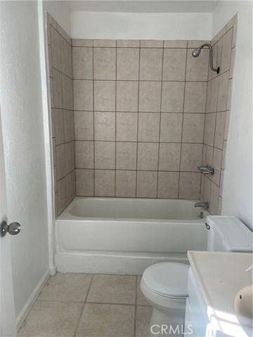 676 E 115th, Los Angeles, CA 90059