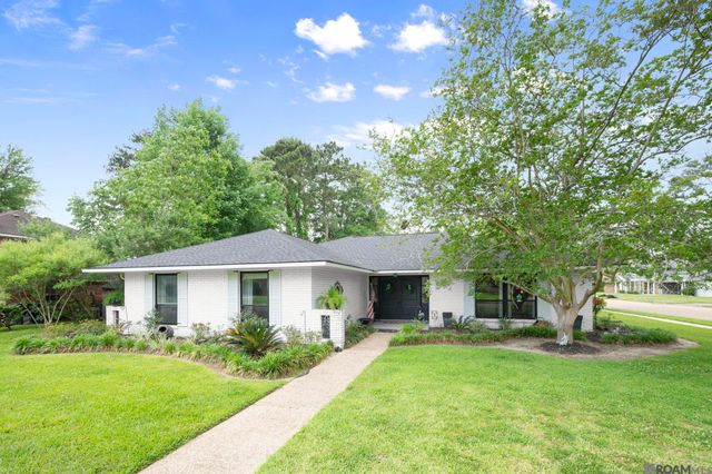 1300 Wellington Dr, Baton Rouge, LA 70815