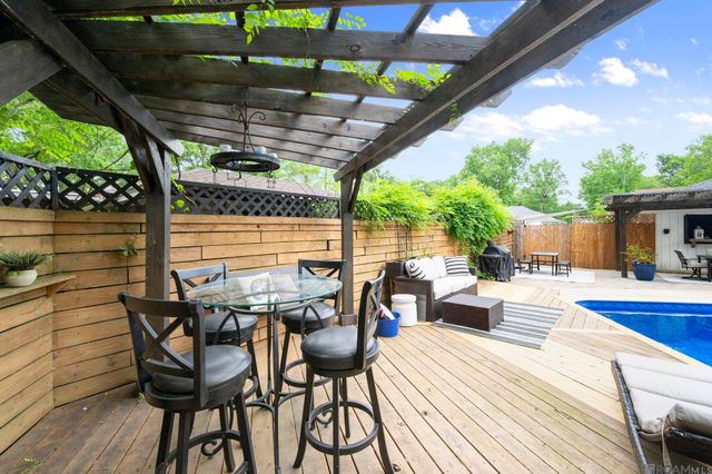 1300 Wellington Dr, Baton Rouge, LA 70815