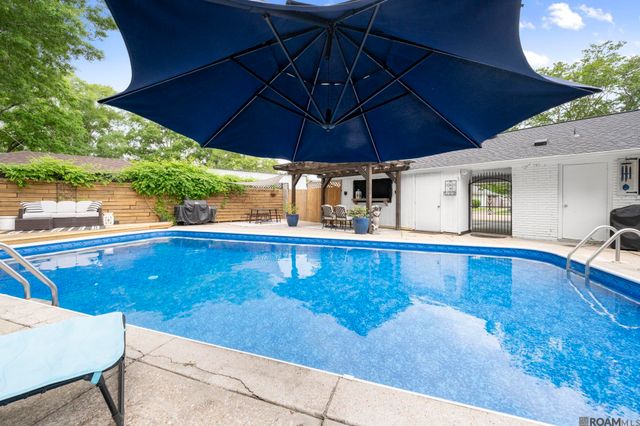 1300 Wellington Dr, Baton Rouge, LA 70815