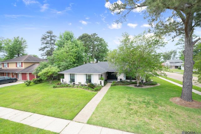 1300 Wellington Dr, Baton Rouge, LA 70815