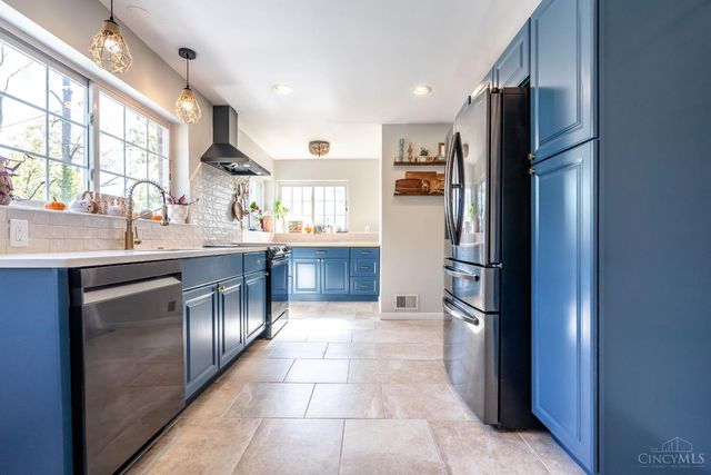 1955 Hunt Road, Reading, OH 45215