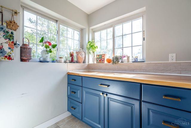 1955 Hunt Road, Reading, OH 45215