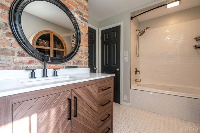 1955 Hunt Road, Reading, OH 45215