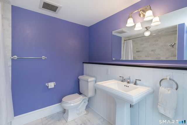 397 Moose Hill Road, Guilford, CT 06437