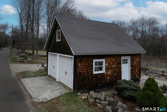 397 Moose Hill Road, Guilford, CT 06437