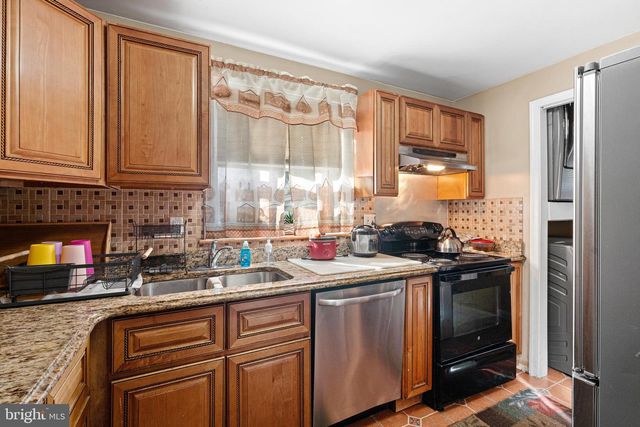 228 BARTLETT AVE, Sharon Hill, PA 19079