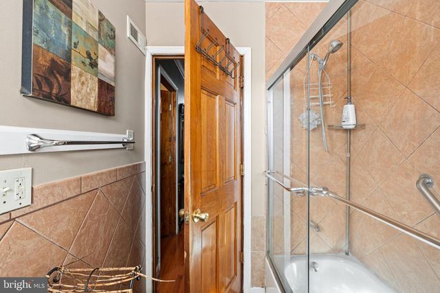 228 BARTLETT AVE, Sharon Hill, PA 19079