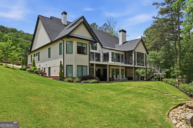 1198 N Edgewater Trail, Toccoa, GA 30577