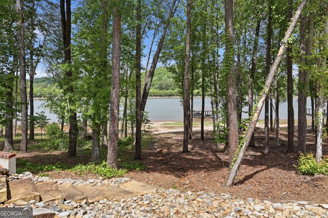 1198 N Edgewater Trail, Toccoa, GA 30577