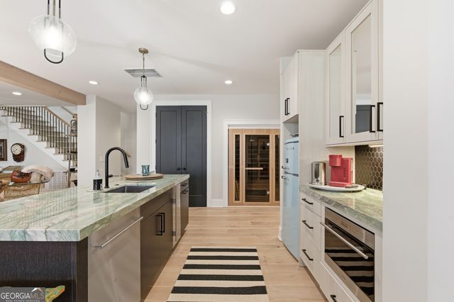 1198 N Edgewater Trail, Toccoa, GA 30577