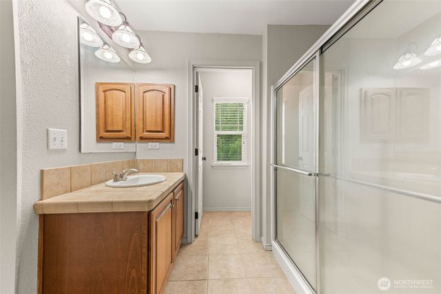 4200 Edgewater Boulevard NE, Lacey, WA 98516