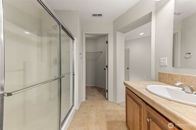 4200 Edgewater Boulevard NE, Lacey, WA 98516