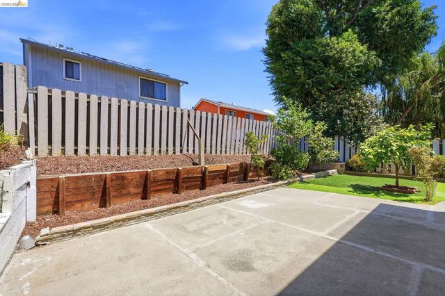 224 Sandy Cove Ln, Bay Point, CA 94565
