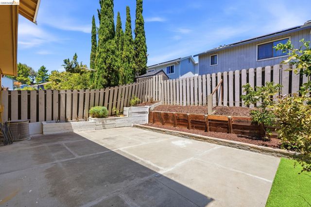 224 Sandy Cove Ln, Bay Point, CA 94565
