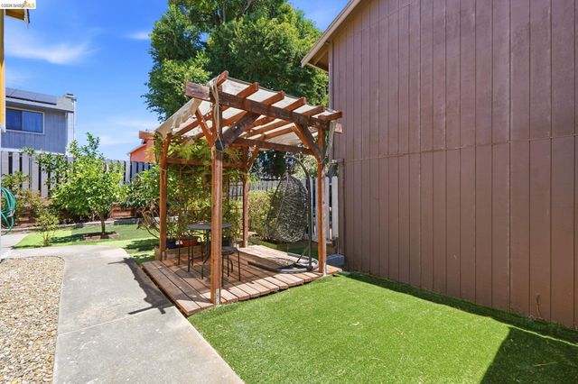 224 Sandy Cove Ln, Bay Point, CA 94565