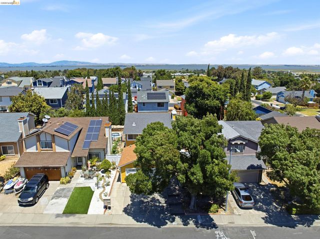 224 Sandy Cove Ln, Bay Point, CA 94565