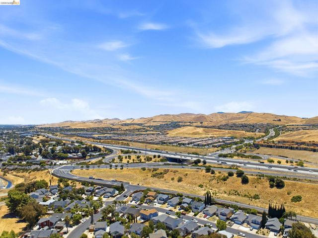224 Sandy Cove Ln, Bay Point, CA 94565