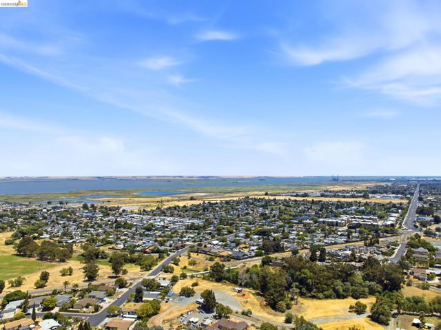 224 Sandy Cove Ln, Bay Point, CA 94565